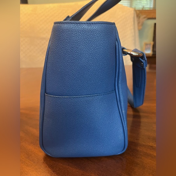 MCM Munchen N2003 No scratches on silver hardware.First photo accurate color - Picture 5 of 13